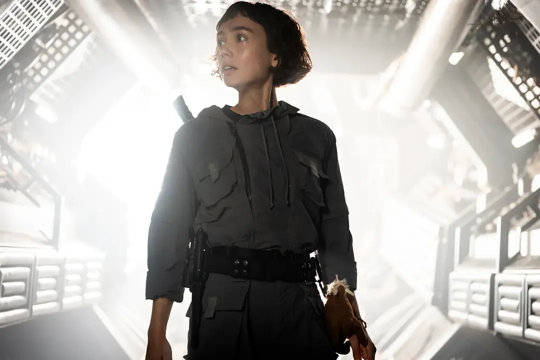 Alien: Earth Season 1 – Humanity, Corporations, and the Alien Threat